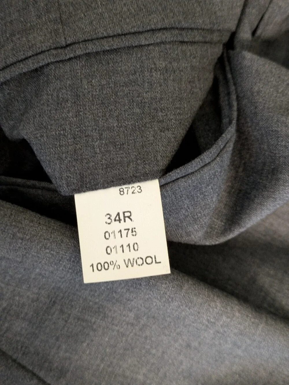 Jos A Bank Mens 2 Piece Suit 40R Gray 100% Wool 2 Button Blazer Pleated Pants 34